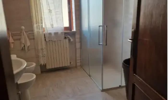 Rexer-Poggio-Bustone-Appartamento-in-vendita-in-via-della-Casetta-a-Poggio-Bustone-Bagno