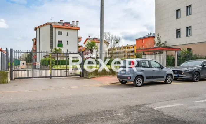 Rexer-Segrate-Appartamento-mq-in-classe-A-con-giardino-cantina-e-posto-auto-Giardino