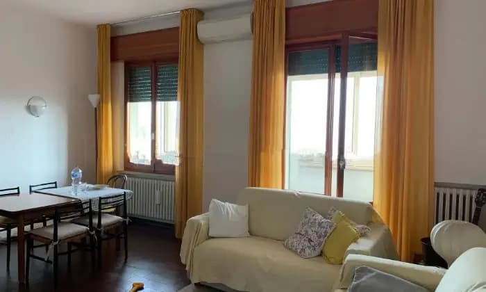 Rexer-Pesaro-Appartamento-in-vendita-in-via-Roma-Piagge-Terre-Roveresche-Salone