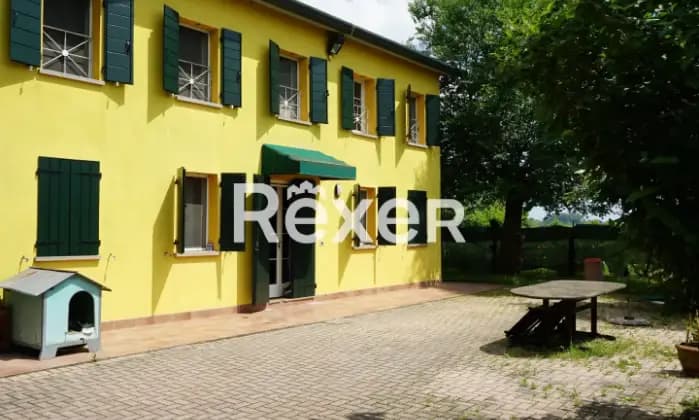 Rexer-Selvazzano-Dentro-Rustico-completamente-ristrutturato-in-contesto-isolato-ed-immerso-nel-verde-Terrazzo