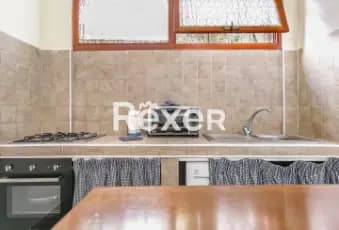 Rexer-Roma-Torre-Gaia-Quadrilocale-da-ristrutturare-mq-Cucina