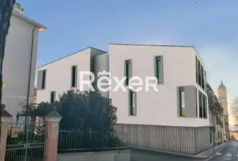 Rexer-Sanremo-Appartamento-di-tre-locali-con-box-Giardino