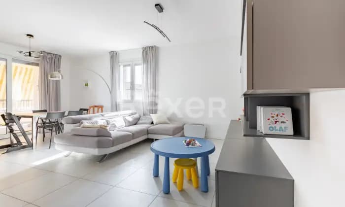 Rexer-Saronno-Appartamento-spazioso-ed-elegante-con-ogni-comfort-SALONE