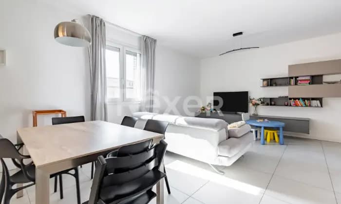 Rexer-Saronno-Appartamento-spazioso-ed-elegante-con-ogni-comfort-SALONE