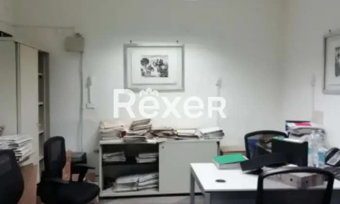 Rexer-Napoli-Ex-filiale-bancaria-sita-al-piano-terra-di-un-edificio-storicomonumentale-Altro