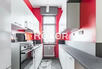 Rexer-Torino-Trilocale-ristrutturato-con-posto-auto-Cucina
