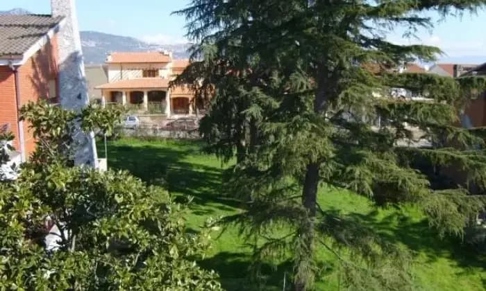 Rexer-Rignano-Flaminio-Villa-con-terreno-parco-centrale-edificabile-Giardino