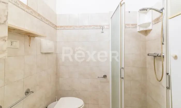 Rexer-Pesaro-Appartamento-luminoso-nel-centro-storico-di-Pesaro-e-a-pochi-passi-dal-mare-BAGNO