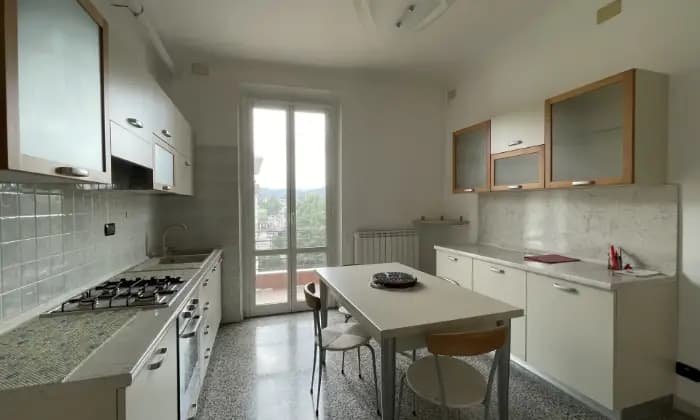 Rexer-Cairo-Montenotte-Appartamento-soleggiato-e-comodo-a-tutti-i-servizi-Cucina