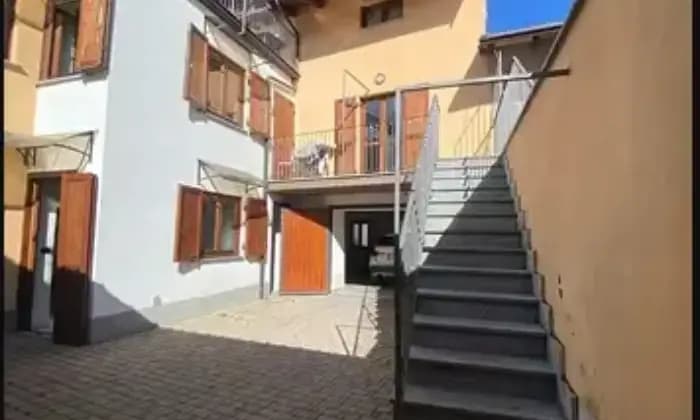 Rexer-Roccasparvera-Vendesi-appartamento-in-Via-Stefano-Viale-a-ROCCASPARVERA-Terrazzo