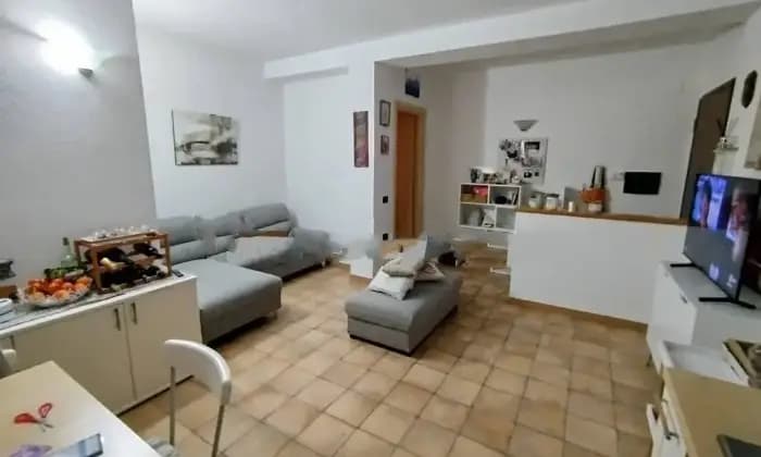 Rexer-Nuoro-Vendesi-appartamento-in-via-Giuseppe-Verdi-Centro-Nuoro-Salone