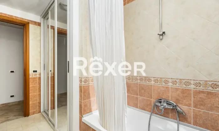 Rexer-Roma-Ampio-quadrilocale-in-buono-stato-di-manutenzione-Bagno