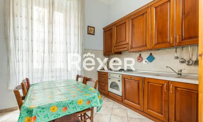 Rexer-Roma-Ampio-quadrilocale-in-buono-stato-di-manutenzione-Cucina