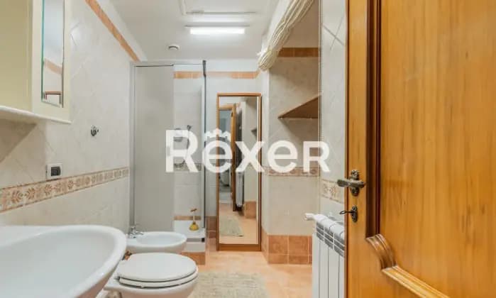 Rexer-Roma-Ampio-quadrilocale-in-buono-stato-di-manutenzione-Bagno