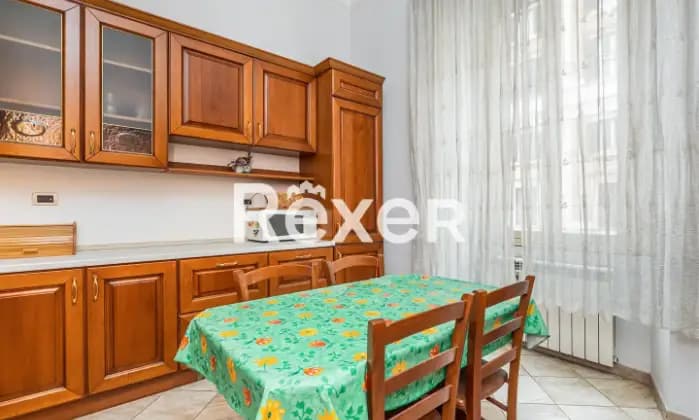 Rexer-Roma-Ampio-quadrilocale-in-buono-stato-di-manutenzione-Cucina