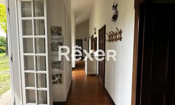 Rexer-Predosa-Villa-singola-disposta-su-unico-livello-con-ampio-giardino-Altro