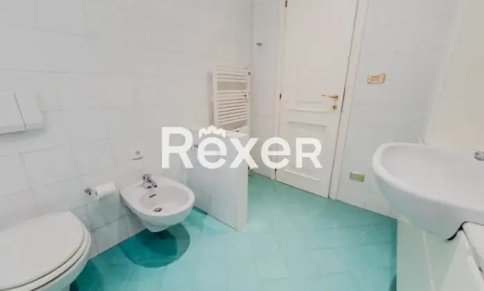 Rexer-Bologna-Zona-Irnerio-via-Finelli-Appartamento-mq-con-balcone-e-cantina-Bagno