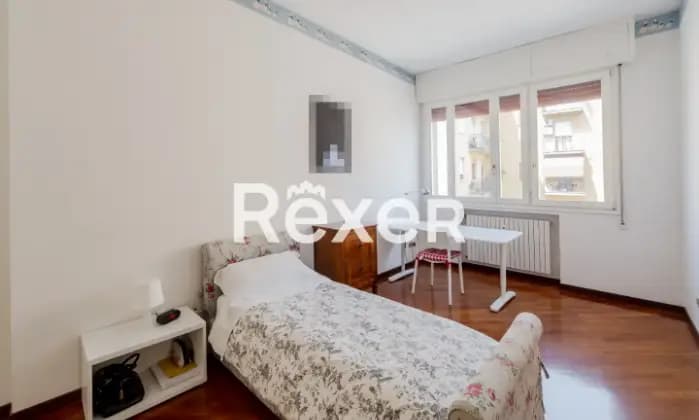 Rexer-Bologna-Zona-Irnerio-via-Finelli-Appartamento-mq-con-balcone-e-cantina-Altro