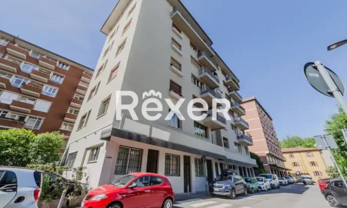 Rexer-Bologna-Zona-Irnerio-via-Finelli-Appartamento-mq-con-balcone-e-cantina-Terrazzo