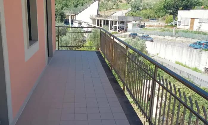 Rexer-Serre-Vendesi-appartamento-in-Via-Serraglio-a-SERRE-Terrazzo