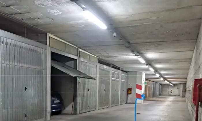 Rexer-Sondrio-Garage-in-vendita-in-via-Bernina-Garage