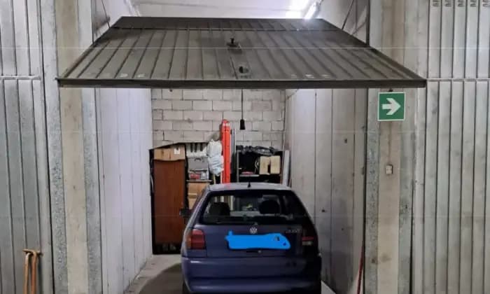 Rexer-Sondrio-Vendesi-garage-a-Sondrio-Garage