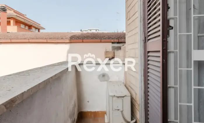 Rexer-Roma-Centocelle-Alessandrino-Bilocale-al-piano-terra-con-giardino-Garage