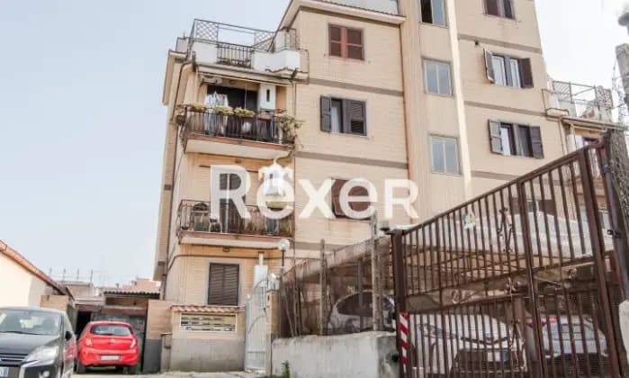 Rexer-Roma-Centocelle-Alessandrino-Bilocale-al-piano-terra-con-giardino-Terrazzo