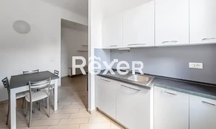 Rexer-Bologna-Appartamento-ristrutturato-con-due-camere-da-letto-Cucina