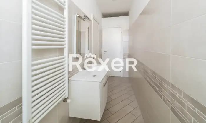 Rexer-Bologna-Appartamento-ristrutturato-con-due-camere-da-letto-Bagno