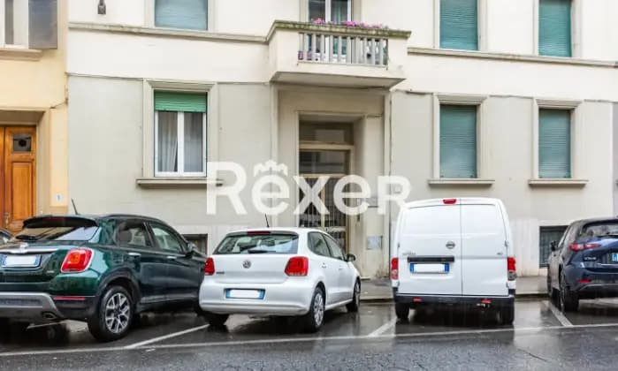 Rexer-Firenze-Viesseux-Vittorio-Emanuele-piano-alto-con-ascensore-quattro-vani-e-mezzo-con-balcone-Altro