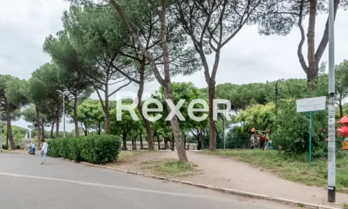 Rexer-Roma-Appartamento-in-Viale-Appio-Claudio-con-box-auto-Terrazzo