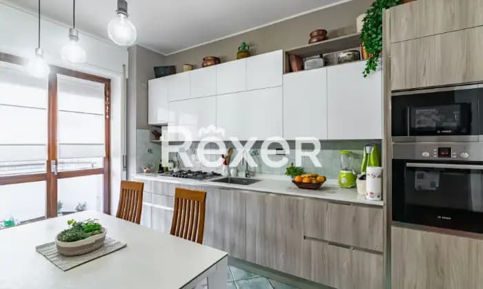 Rexer-Torino-Quadrilocale-con-doppi-servizi-Cucina