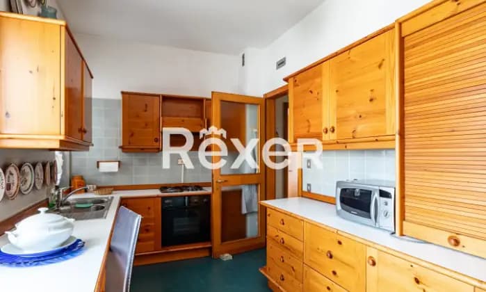 Rexer-Padova-Appartamento-di-ampia-metratura-con-tripli-servizi-Cucina
