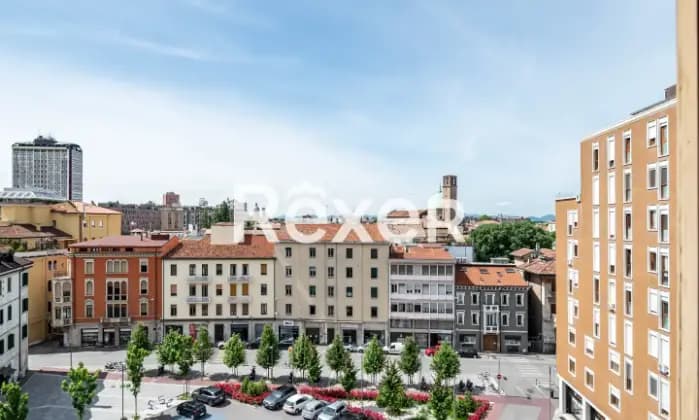 Rexer-Padova-Appartamento-di-ampia-metratura-con-tripli-servizi-Giardino