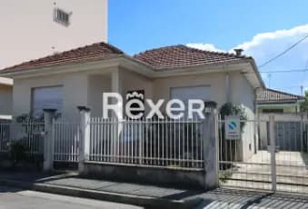 Rexer-Grugliasco-Grugliasco-Casa-indipendente-mq-con-giardino-e-box-auto-Terrazzo