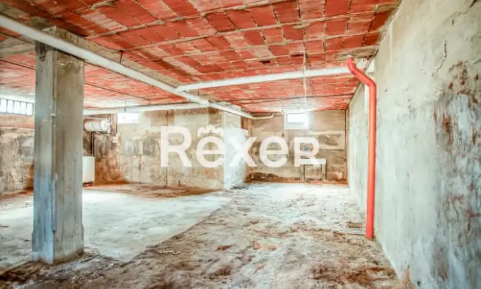 Rexer-GRUGLIASCO-Grugliasco-Casa-indipendente-mq-con-giardino-e-box-auto-Garage