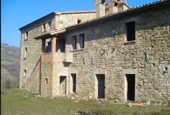 Rexer-Gubbio-Casolare-in-vendita-in-frazione-Catignano-a-Gubbio-Giardino