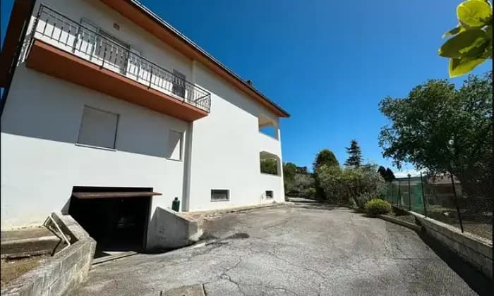 Rexer-Recanati-Casa-singola-in-vendita-in-via-Castelnuovo-a-Recanati-Terrazzo