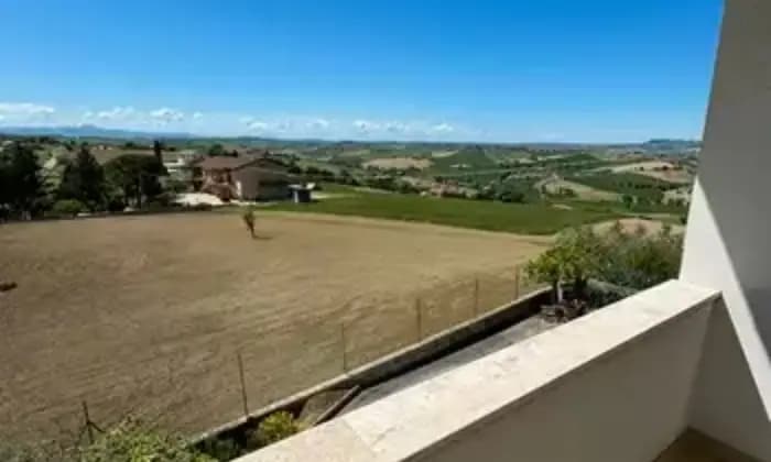 Rexer-Recanati-Casa-singola-in-vendita-in-via-Castelnuovo-a-Recanati-Terrazzo