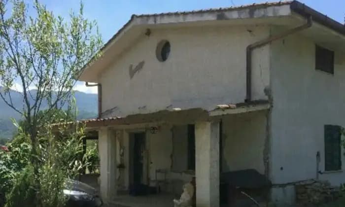Rexer-Arsoli-Vendesi-villa-in-Aprutina-Provinciale-Arsoli-Terrazzo