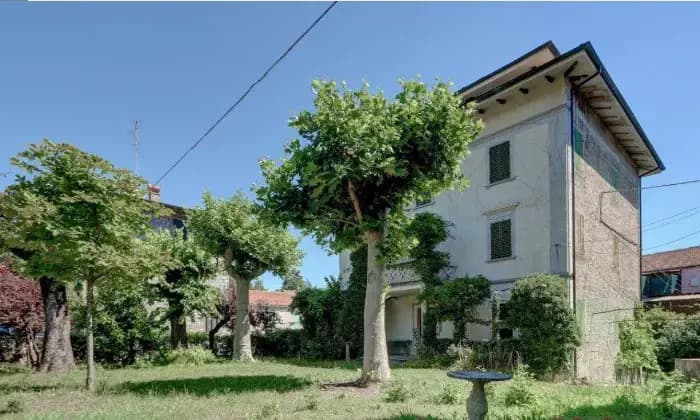 Rexer-Guiglia-Villa-in-vendita-in-via-Massimo-DAzeglio-a-Guiglia-Giardino