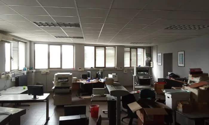 Rexer-Torino-Vendo-locale-uso-laboratorio-magazzino-ufficio-Altro