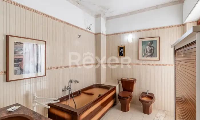 Rexer-Portici-Quadrilocale-con-doppi-servizi-e-posto-auto-condominiale-BAGNO