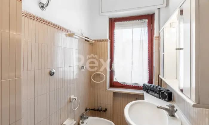 Rexer-Portici-Quadrilocale-con-doppi-servizi-e-posto-auto-condominiale-BAGNO