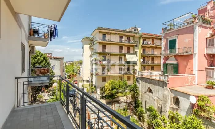 Rexer-Portici-Quadrilocale-con-doppi-servizi-e-posto-auto-condominiale-BALCONE