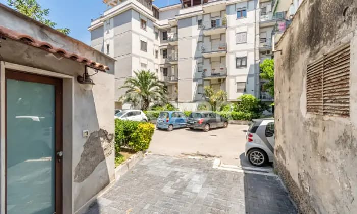 Rexer-Portici-Quadrilocale-con-doppi-servizi-e-posto-auto-condominiale-FACCIATA