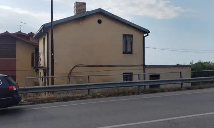 Rexer-Lanciano-Casa-indipendente-in-vendita-in-contrada-Torre-Marino-a-Lanciano-Garage