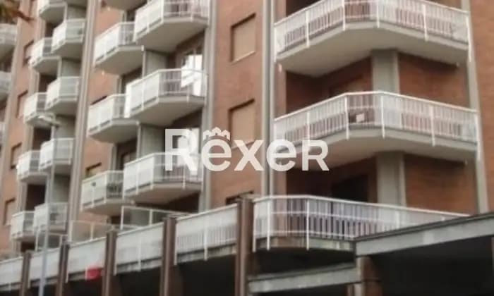 Rexer-Torino-Ufficio-con-cantina-Altro