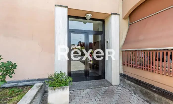 Rexer-Trezzano-sul-Naviglio-Appartamento-di-cinque-locali-due-cantine-oltre-ad-un-box-auto-di-mq-Altro
